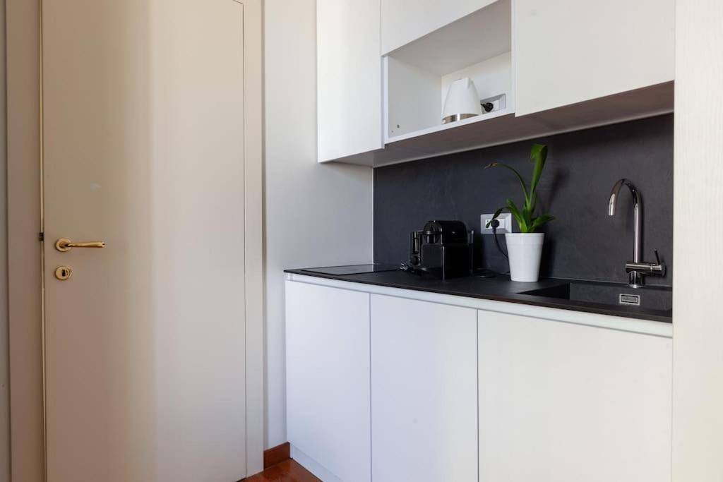 Appartamento Chicco In Zona Elegante Milano Eksteriør billede
